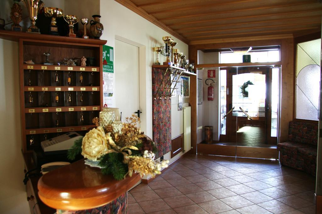 Meuble Rosalpina Hotel Isolaccia Luaran gambar