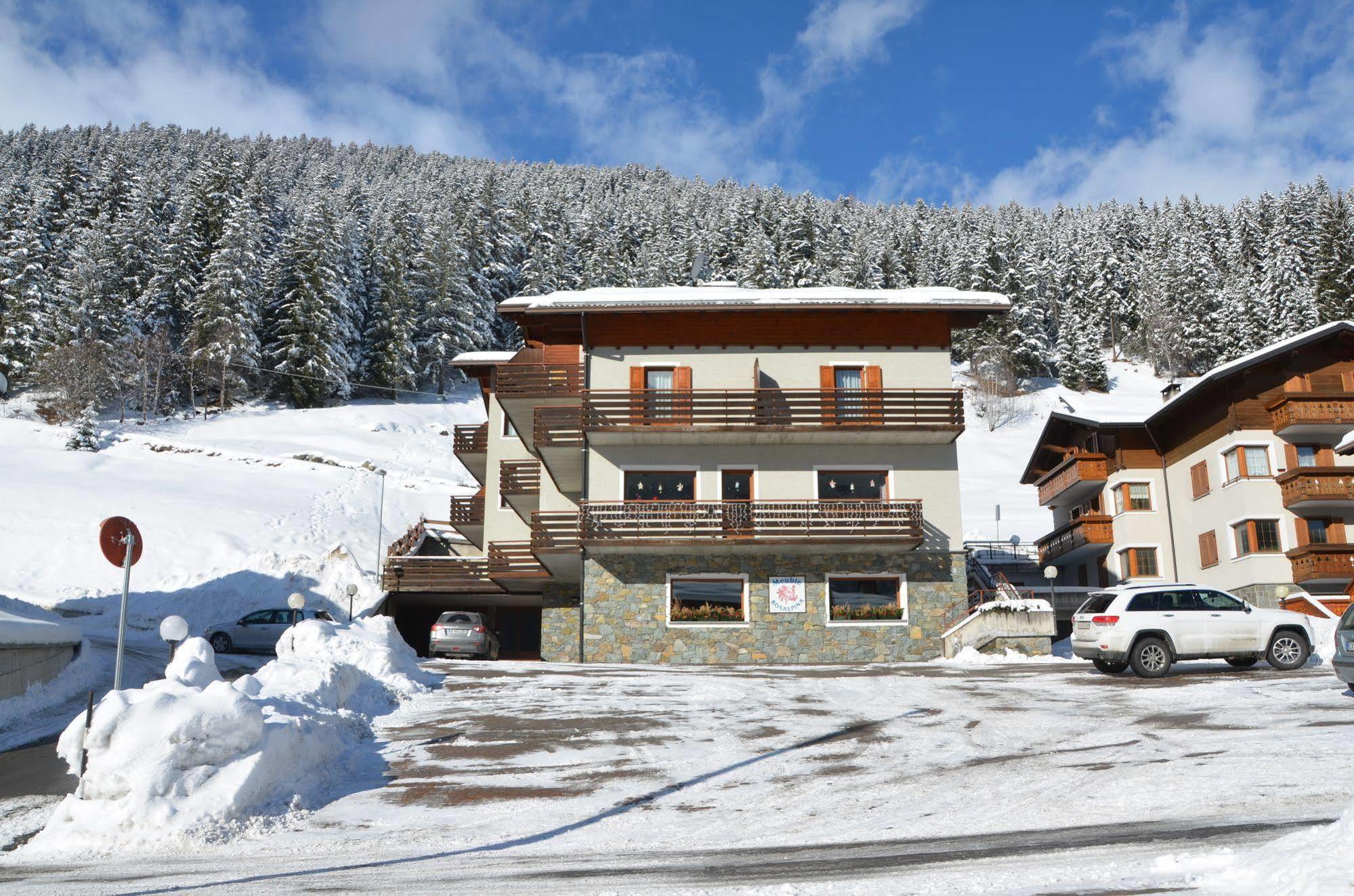 Meuble Rosalpina Hotel Isolaccia Luaran gambar